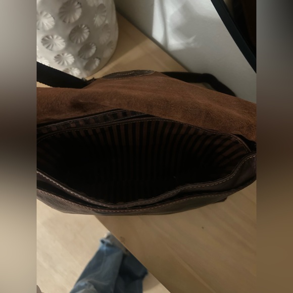 Jack George’s Voyager Olivia Crossbody Bag Brown Hand Stained Buffalo Leather - Picture 7 of 16